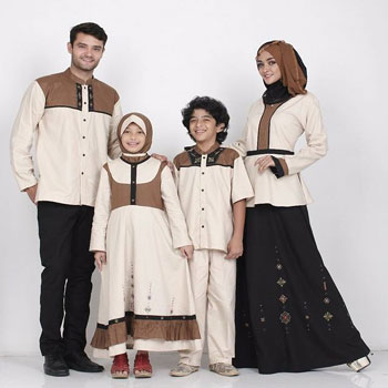 model baju seragam keluarga untuk lebaran 27 Baju Lebaran Keluarga Putih, Modis Dan Menawan